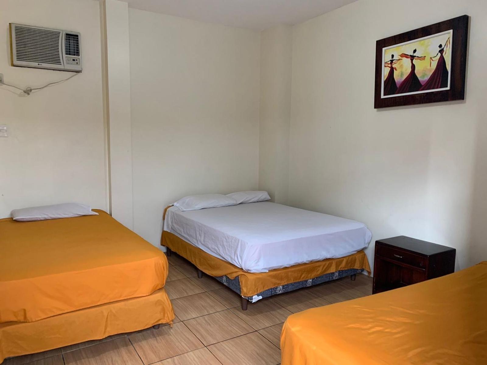 Hostal Las Velas Hotel Manta Kültér fotó