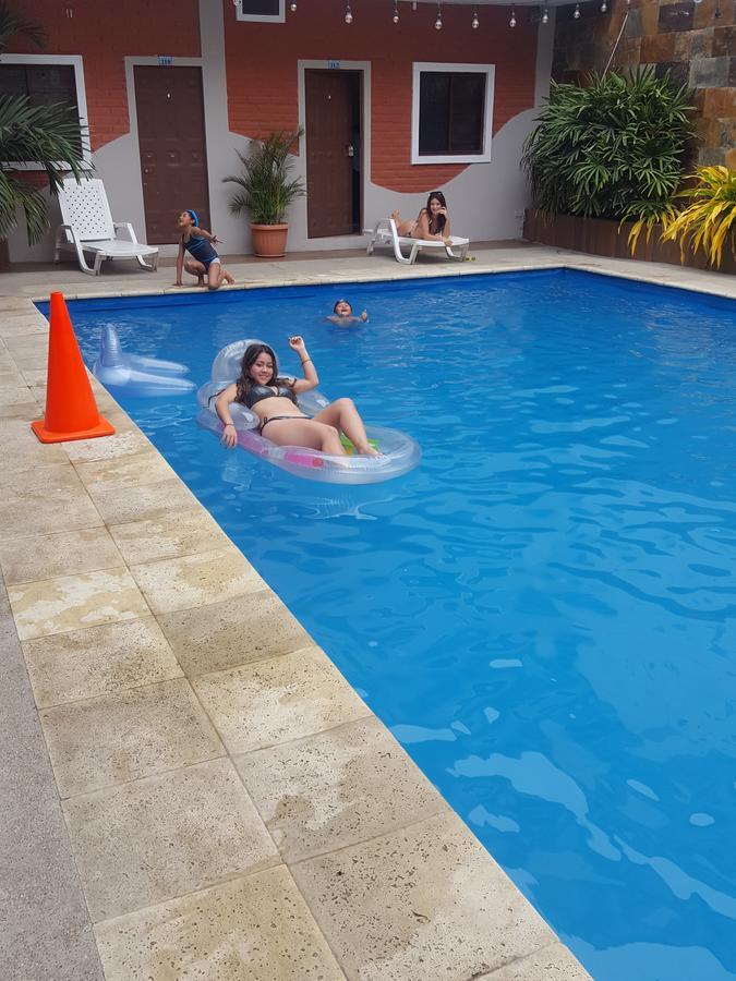 Hostal Las Velas Hotel Manta Kültér fotó