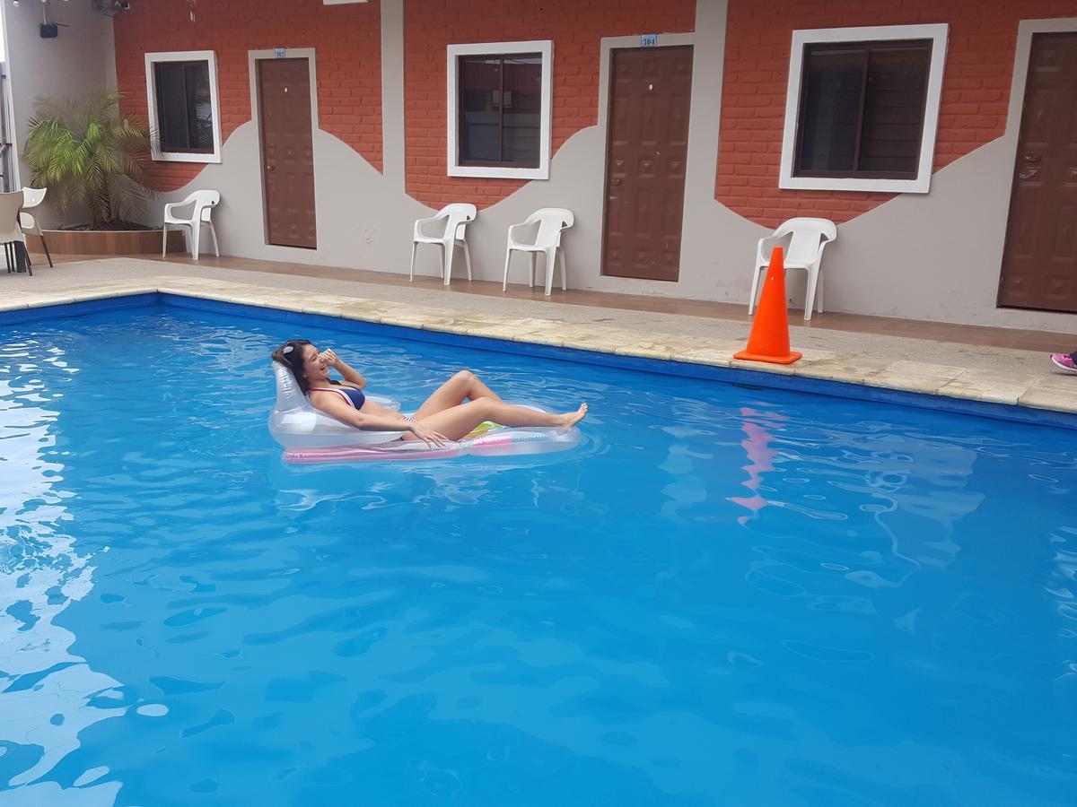 Hostal Las Velas Hotel Manta Kültér fotó