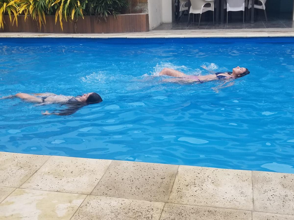Hostal Las Velas Hotel Manta Kültér fotó